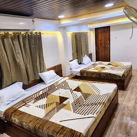 Hotel Anantshree 乌贾因 外观 照片