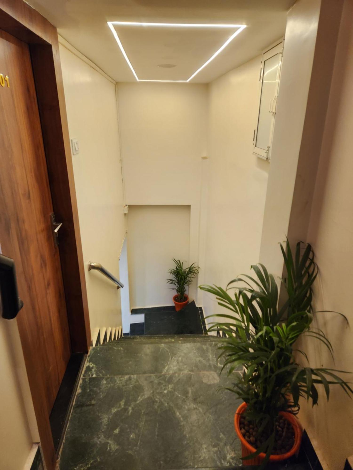Hotel Anantshree 乌贾因 外观 照片